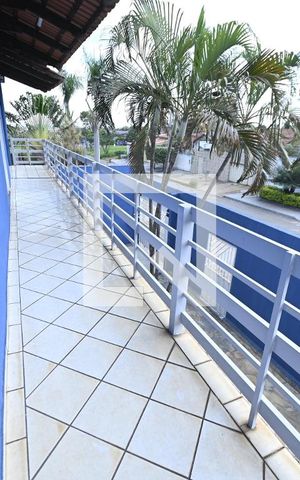 Casa para alugar com 320m², 5 quartos e 4 vagas Casa para alugar com 320m², 5 quartos e 4 vagasVaranda