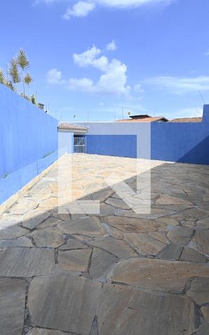 Casa para alugar com 320m², 5 quartos e 4 vagas Casa para alugar com 320m², 5 quartos e 4 vagasÁrea comum