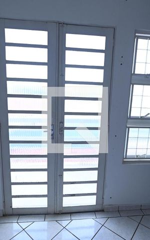 Casa para alugar com 320m², 5 quartos e 4 vagas Casa para alugar com 320m², 5 quartos e 4 vagasQuarto 3