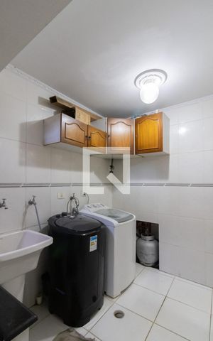 Casa para alugar com 200m², 3 quartos e 3 vagas Casa para alugar com 200m², 3 quartos e 3 vagasArea se Serviço