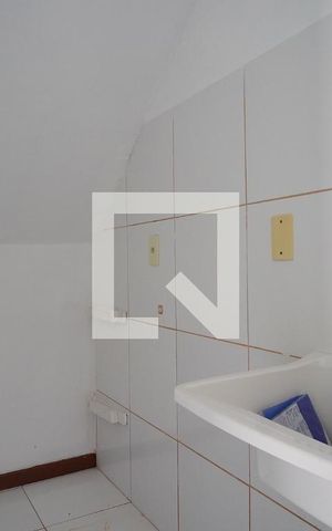 Casa de condomínio para alugar com 55m², 2 quartos e 1 vagaÁrea de Serviço e depósito 