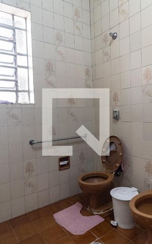 Apartamento à venda com 121m², 3 quartos e sem vaga Apartamento à venda com 121m², 3 quartos e sem vagaBanheiro Social