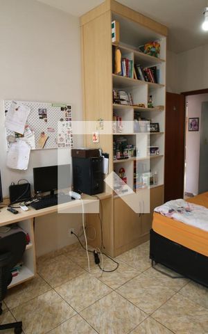 Casa à venda com 580m², 4 quartos e 2 vagasQuarto 4