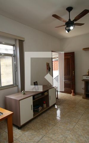Casa à venda com 580m², 4 quartos e 2 vagasSala 2