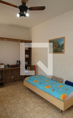 Casa à venda com 580m², 4 quartos e 2 vagasSala 2