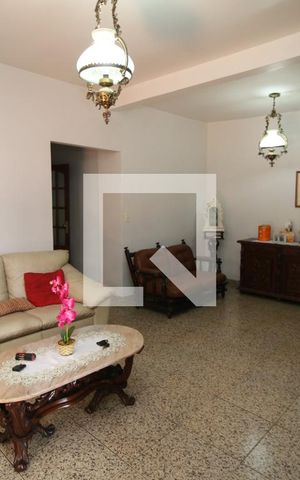 Casa à venda com 580m², 4 quartos e 2 vagasSala 1