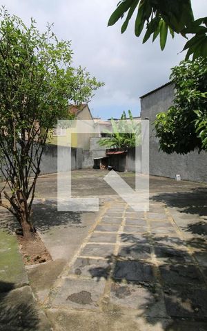 Casa à venda com 580m², 4 quartos e 2 vagasÁrea comum - Quintal e Jardim