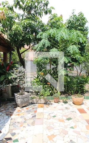 Casa à venda com 580m², 4 quartos e 2 vagasÁrea comum - Quintal e Jardim
