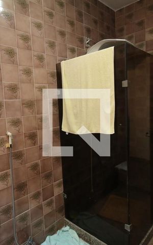 Casa à venda com 580m², 4 quartos e 2 vagasBanheiro 1