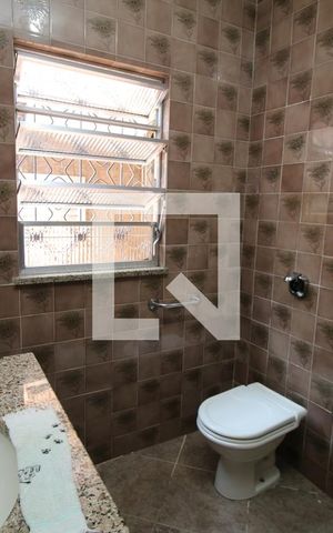 Casa à venda com 580m², 4 quartos e 2 vagasBanheiro 1