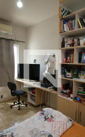 Casa à venda com 580m², 4 quartos e 2 vagasQuarto 4