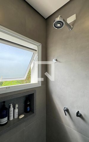 Casa de condomínio à venda com 597m², 4 quartos e 4 vagasBanheiro Corredor