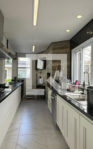 Casa de condomínio à venda com 597m², 4 quartos e 4 vagasCozinha