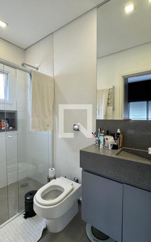 Casa de condomínio à venda com 597m², 4 quartos e 4 vagasBanheiro da Suíte 2