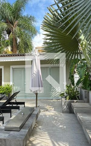 Casa de condomínio à venda com 597m², 4 quartos e 4 vagasPiscina