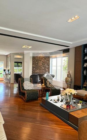Casa de condomínio à venda com 597m², 4 quartos e 4 vagasSala