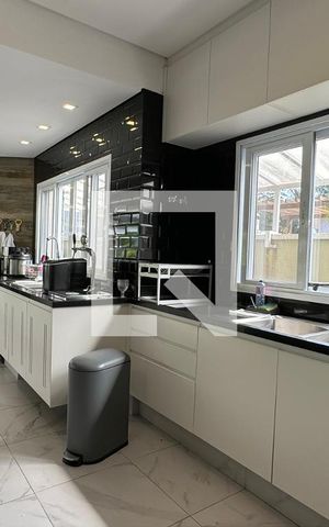 Casa de condomínio à venda com 597m², 4 quartos e 4 vagasCozinha