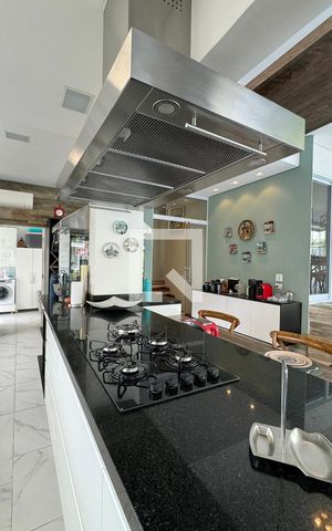 Casa de condomínio à venda com 597m², 4 quartos e 4 vagasCozinha