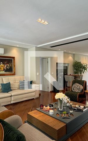 Casa de condomínio à venda com 597m², 4 quartos e 4 vagasSala