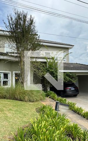 Casa de condomínio à venda com 597m², 4 quartos e 4 vagasFachada