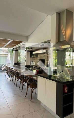 Casa de condomínio à venda com 597m², 4 quartos e 4 vagasCozinha