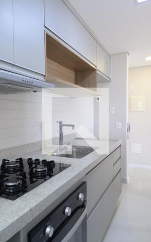 Apartamento à venda com 82m², 2 quartos e 2 vagasCozinha