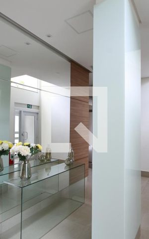 Apartamento à venda com 82m², 2 quartos e 2 vagasHall de entrada