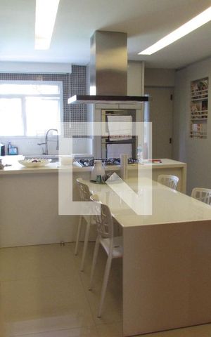 Apartamento à venda com 206m², 3 quartos e 4 vagasCozinha