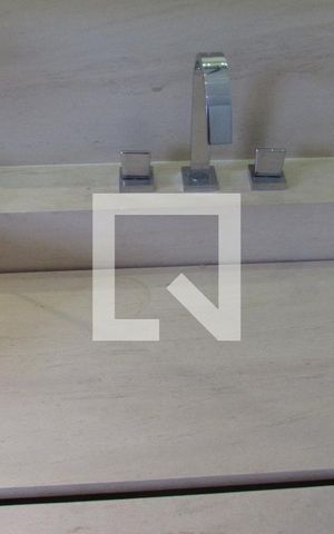 Apartamento à venda com 206m², 3 quartos e 4 vagasBanheiro 3