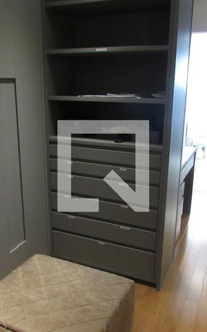 Apartamento à venda com 206m², 3 quartos e 4 vagasCloset