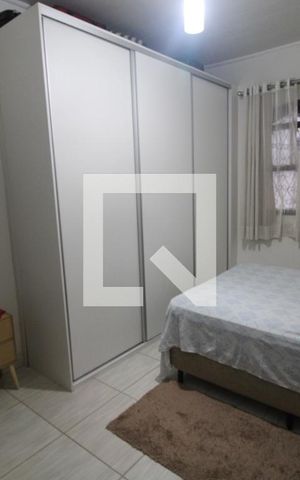 Casa à venda com 96m², 3 quartos e 2 vagasQuarto 1