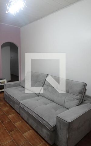 Casa à venda com 96m², 3 quartos e 2 vagasSala