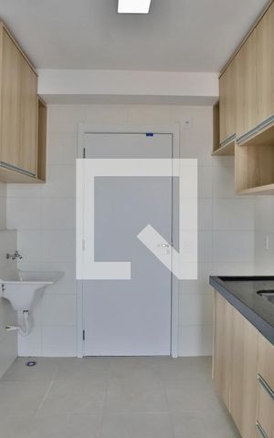 Apartamento à venda com 28m², 1 quarto e sem vaga Apartamento à venda com 28m², 1 quarto e sem vagaSala / Cozinha