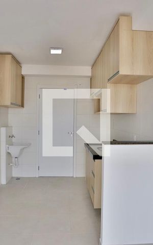 Apartamento à venda com 28m², 1 quarto e sem vaga Apartamento à venda com 28m², 1 quarto e sem vagaSala / Cozinha