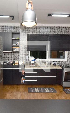 Casa à venda com 165m², 3 quartos e 2 vagasCozinha