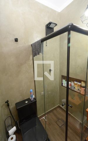 Casa à venda com 165m², 3 quartos e 2 vagasBanheiro da Suíte