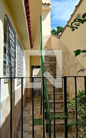 Casa à venda com 330m², 3 quartos e 5 vagas Casa à venda com 330m², 3 quartos e 5 vagasarea externa