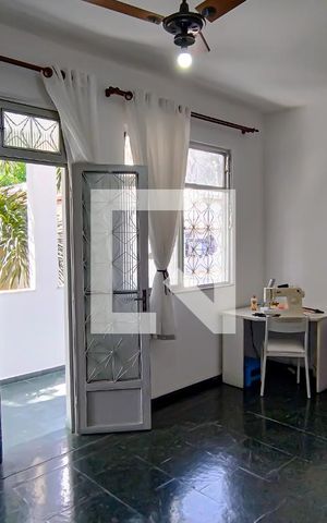 Casa à venda com 330m², 3 quartos e 5 vagas Casa à venda com 330m², 3 quartos e 5 vagasquarto 1