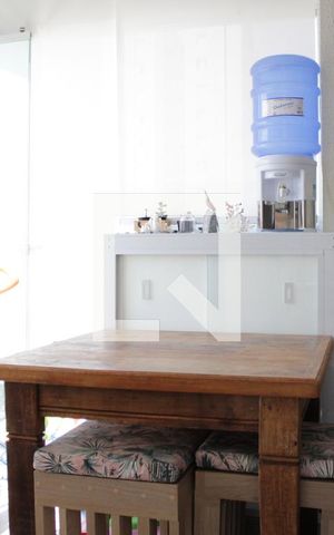 Apartamento à venda com 56m², 2 quartos e 1 vagaÁrea de Serviço