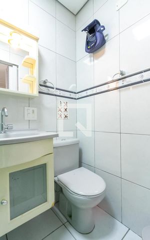 Casa à venda com 130m², 3 quartos e 2 vagas Casa à venda com 130m², 3 quartos e 2 vagasBanheiro 2