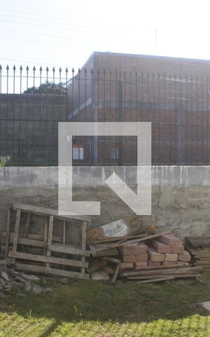 Casa para alugar com 170m², 2 quartos e 1 vagaQuintal