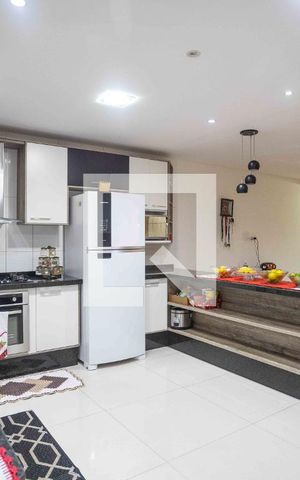 Casa à venda com 300m², 3 quartos e 8 vagasCozinha