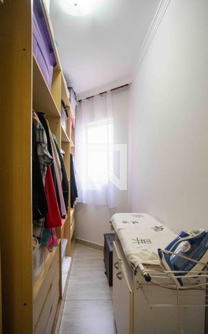 Casa à venda com 300m², 3 quartos e 8 vagasCloset da suíte