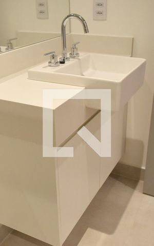 Apartamento para alugar com 150m², 2 quartos e sem vagaBanheiro Suíte 2