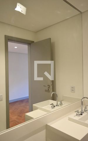 Apartamento para alugar com 150m², 2 quartos e sem vagaBanheiro Suíte 2