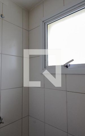 Apartamento à venda com 70m², 2 quartos e 2 vagas Apartamento à venda com 70m², 2 quartos e 2 vagasBanheiro da Suíte