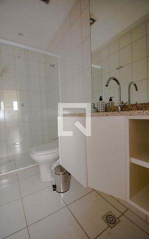 Apartamento à venda com 70m², 2 quartos e 2 vagas Apartamento à venda com 70m², 2 quartos e 2 vagasBanheiro Social