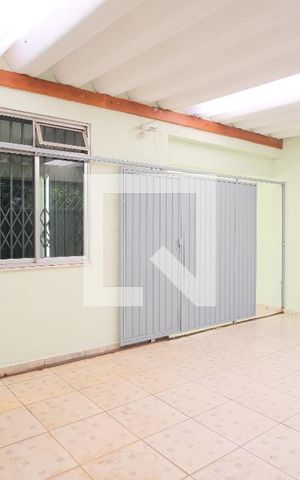 Casa à venda com 110m², 2 quartos e 3 vagasGaragem