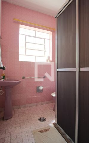 Casa à venda com 110m², 2 quartos e 3 vagasBanheiro Social