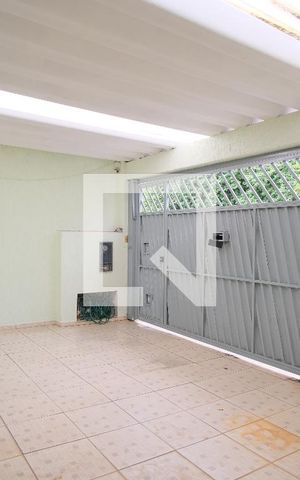 Casa à venda com 110m², 2 quartos e 3 vagasGaragem